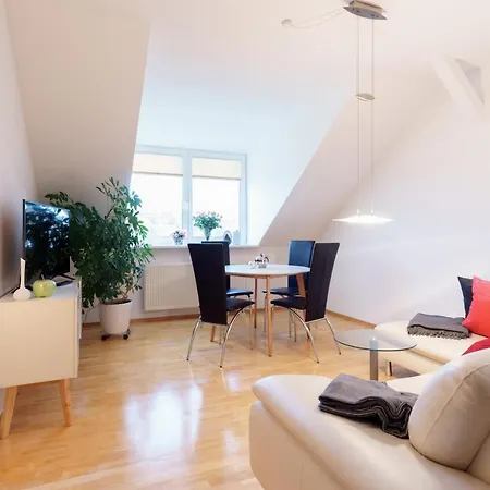 3 Raum-Wohnung mit Blick auf die Zitadelle Petersberg - DIREKT am BUGA-Gelände 2021 Erfurt Exterior foto