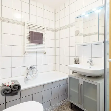 3 Raum-Wohnung mit Blick auf die Zitadelle Petersberg - DIREKT am BUGA-Gelände 2021 Erfurt Exterior foto