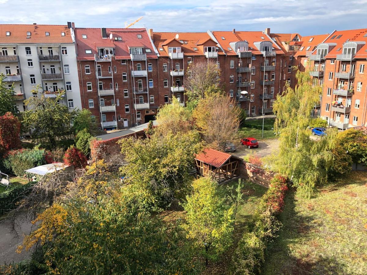 Apartment 3 Raum-wohnung Mit Blick Auf Zitadelle Petersberg - Direkt Am Buga-gelände 2021 *