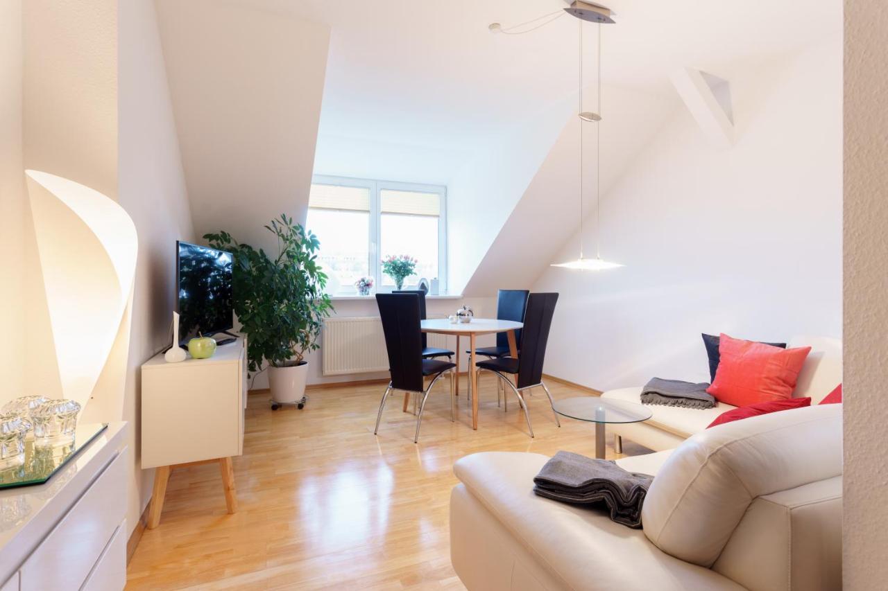 3 Raum-wohnung Mit Blick Auf Zitadelle Petersberg - Direkt Am Buga-gelände 2021 Apartment